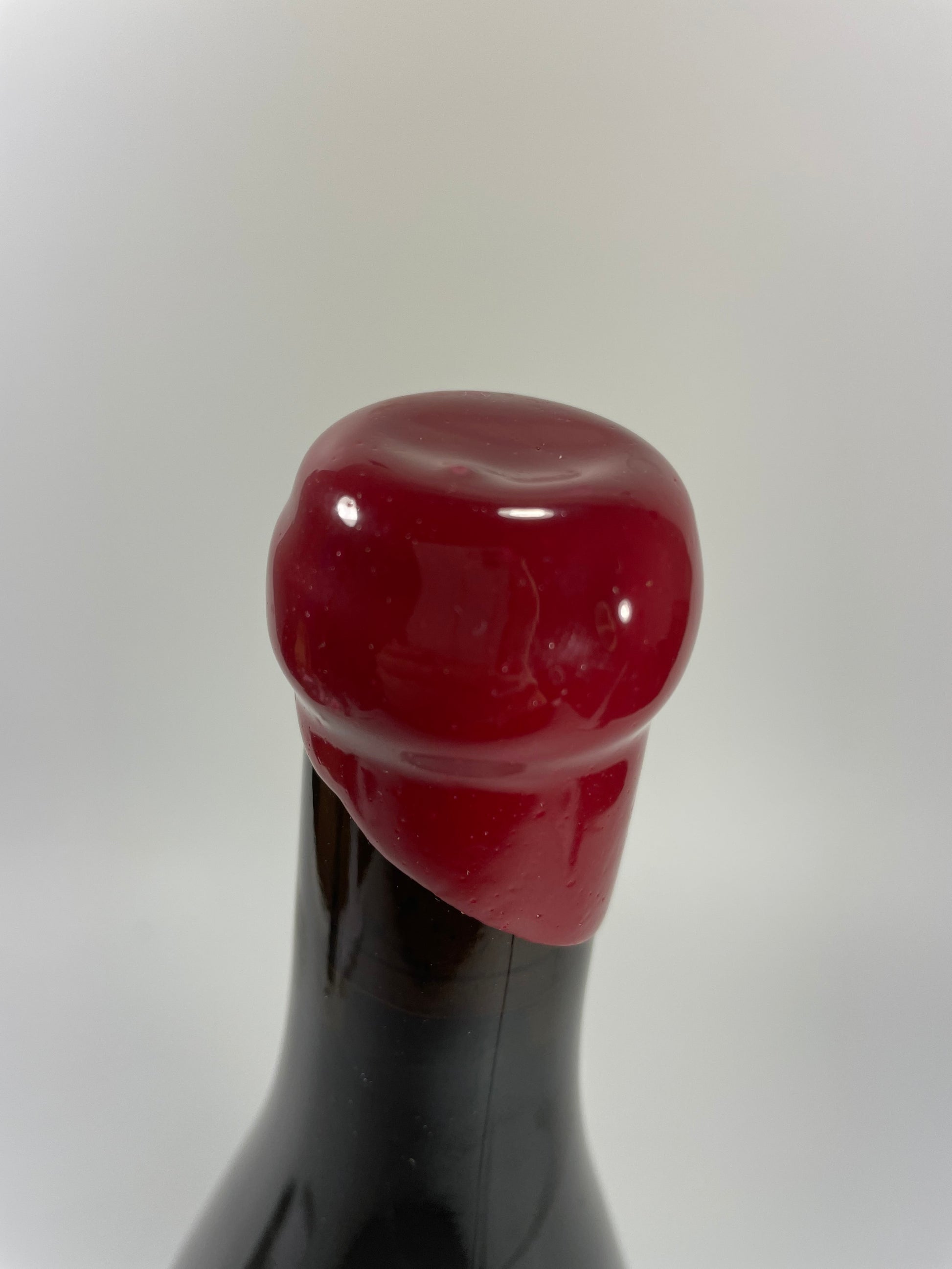 Wachskapsel Weinflasche William Kelley Cote de Beaune Les Pierres Blanches 2022