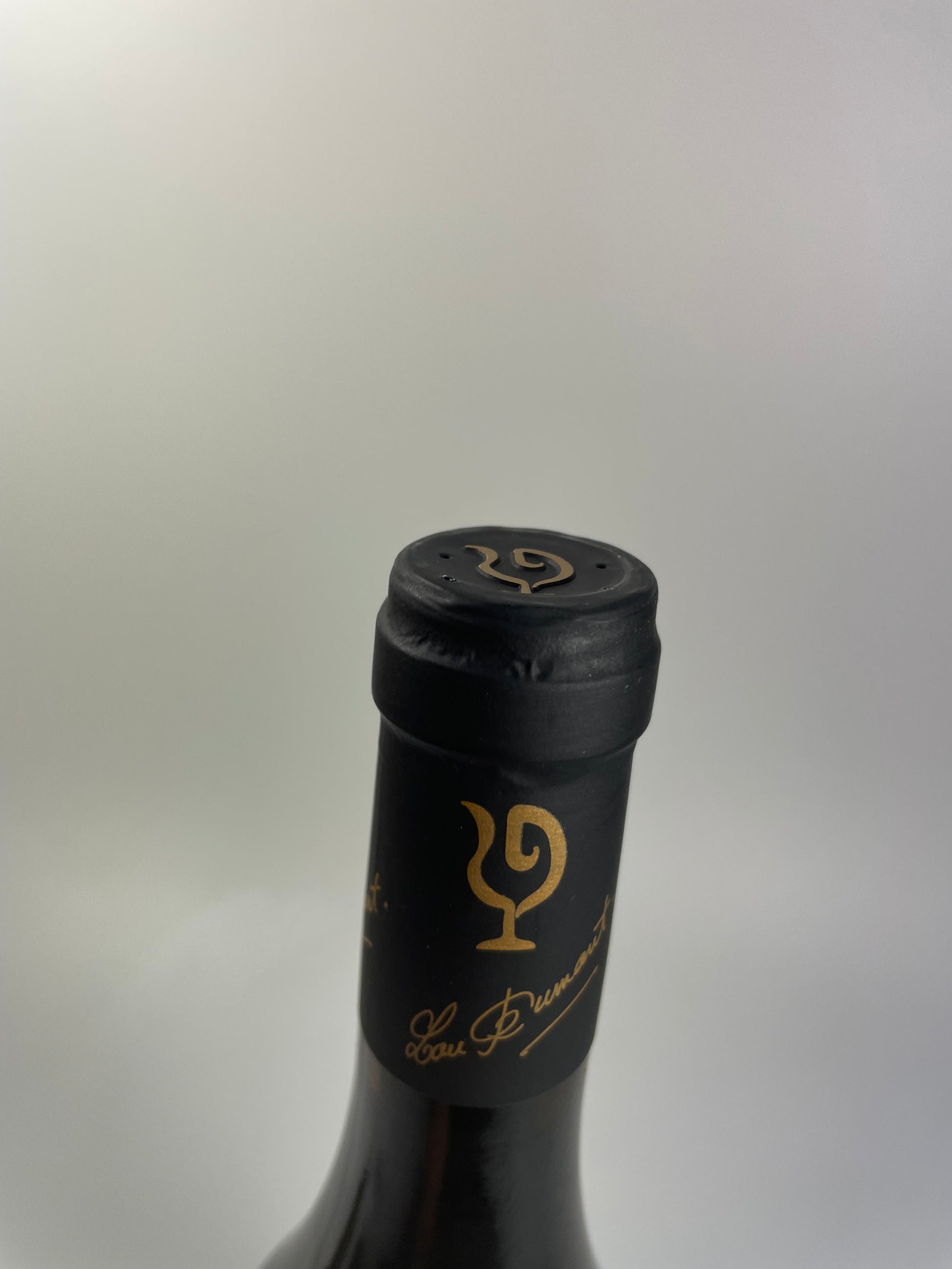 Kapsel einer Weinflasche Lou Dumont Cote de Nuits Village 2021