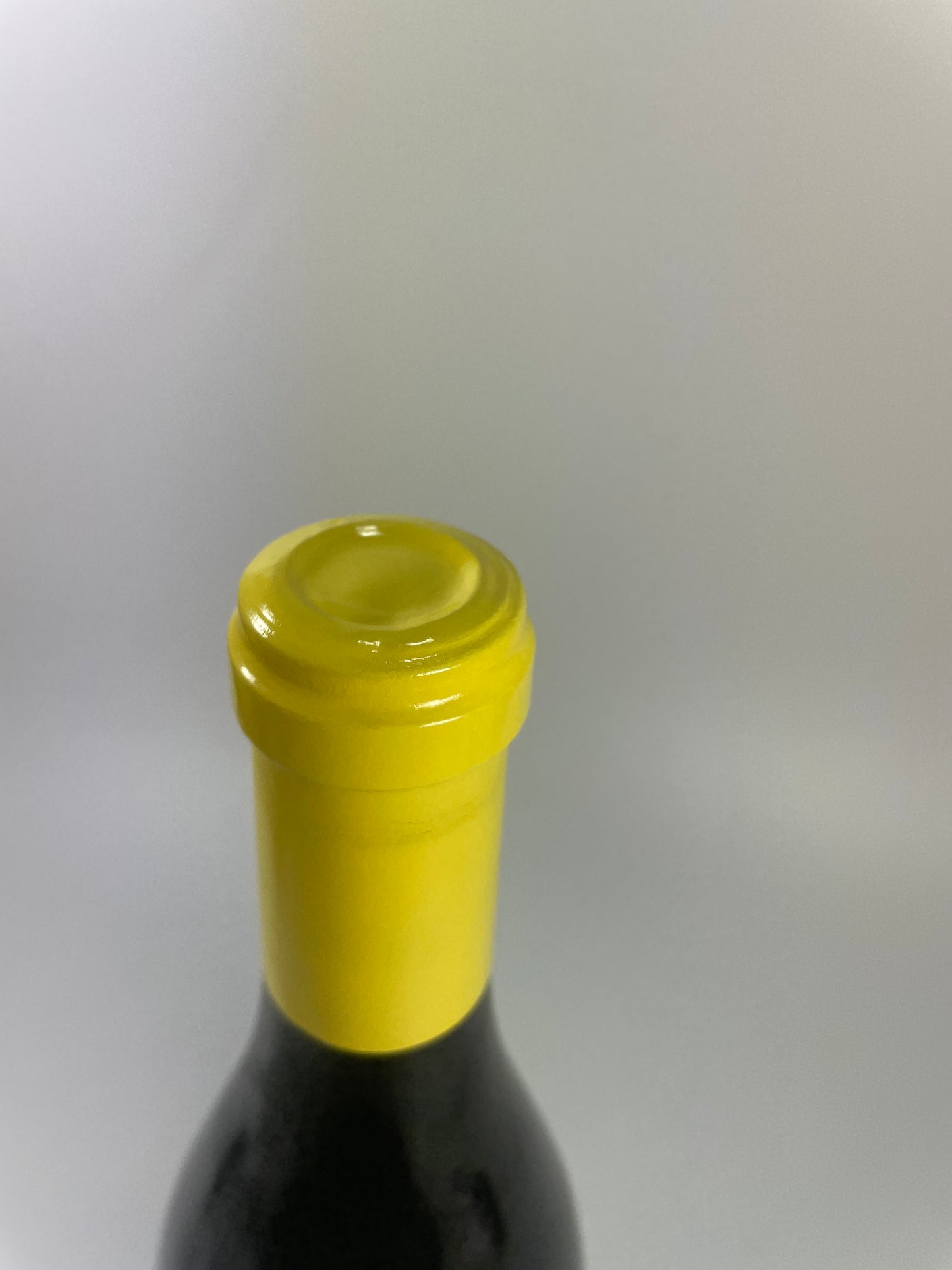 Kapsel gelb Gantenbein Chardonnay 2014