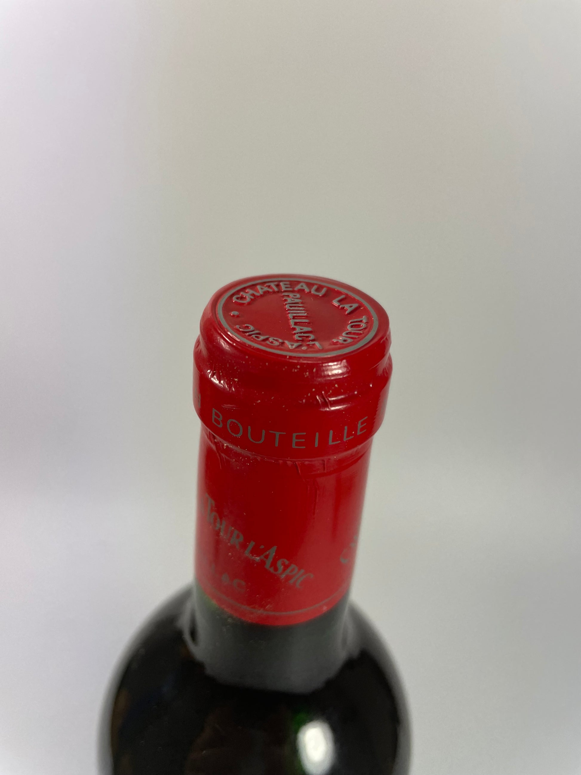 Kapsel rot mit Pauilac und La Tour L'Aspic 1994