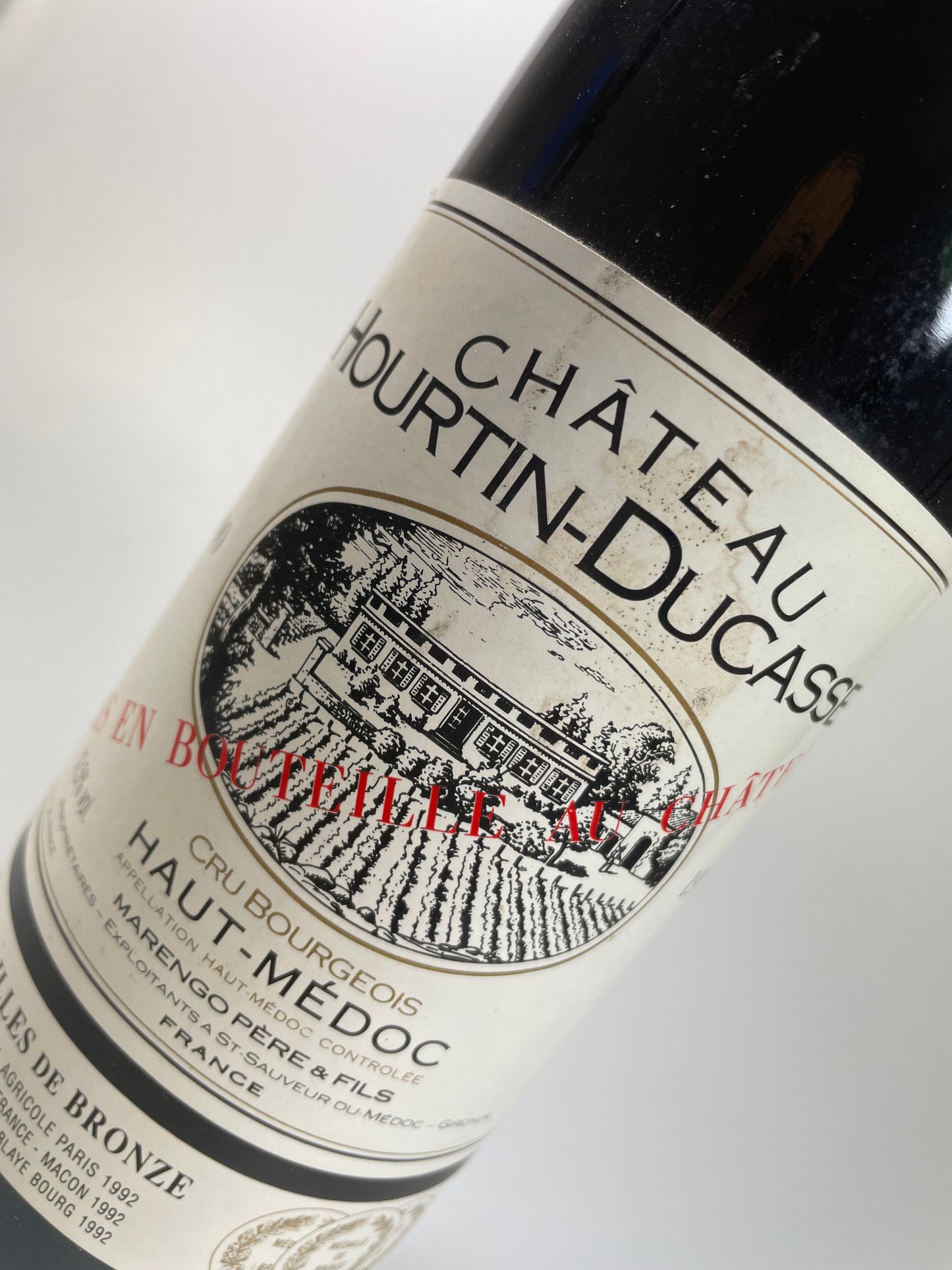 Etikett von weinflasche Hourtin Ducasse 1990